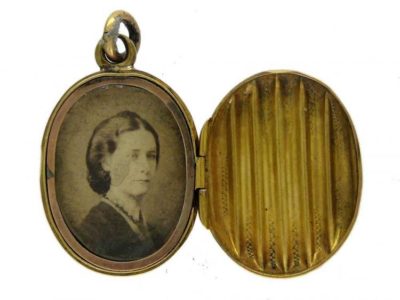 Victorian 15ct Gold Oval Locket with Stripe Detail