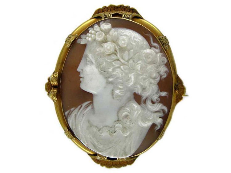 Large Shell Cameo of a Classical Ladies Head in Ornate Victorian 18ct Gold Mount