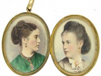 Victorian 15ct Gold Plain Oval Locket