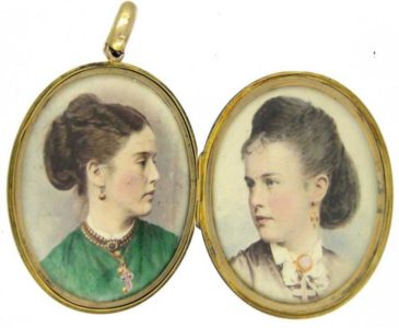 Victorian 15ct Gold Plain Oval Locket