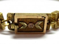Early 19th Century 18ct Gold Woven Mesh Bracelet with Three Colour Gold Clasp