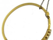Edwardian 15ct Gold Bangle set with Opals
