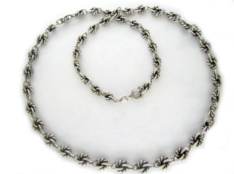 Silver Knot-Link Necklace