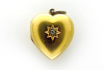 15ct Gold Heart Locket