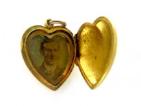 15ct Gold Heart Locket