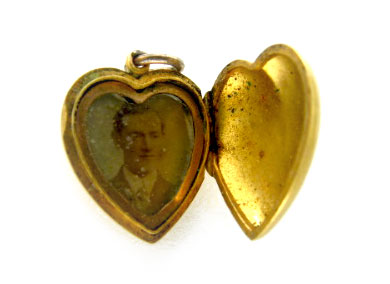 15ct Gold Heart Locket