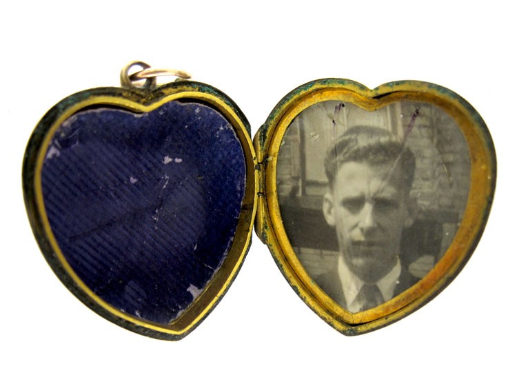 9ct Gold Heart Shape Locket
