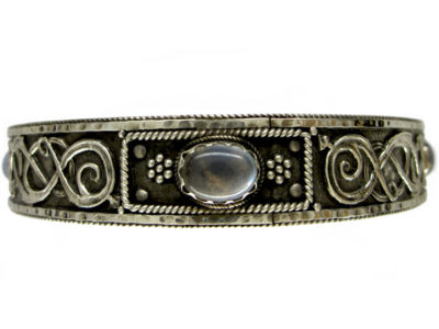 Early 20th Century Silver Celtic Design Armband attributed to the Artificer's guild