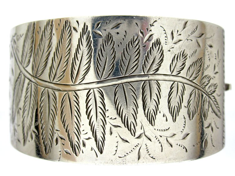 Silver Fern Engraved Bangle