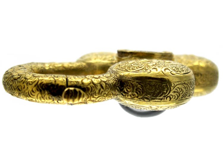 Cabochon Garnet 18ct Gold Padlock