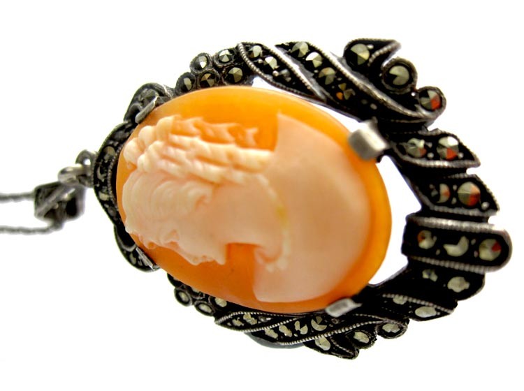 Cameo Shell Pendant
