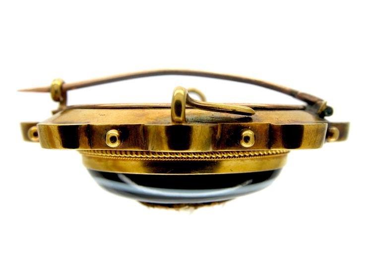 Banded Onyx 18ct Gold Brooch