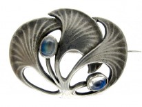 Art Nouveau Brooch by Levinger