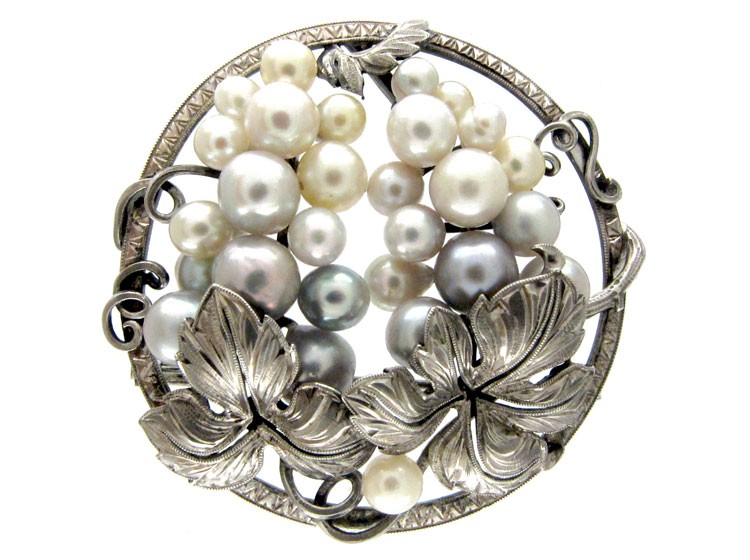 Grapes Brooch