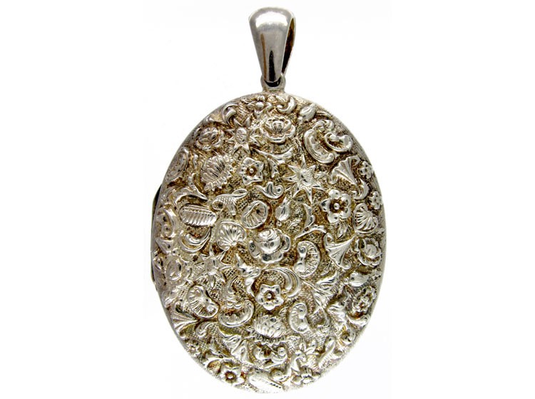 Large Silver Victorian Shell Design Locket