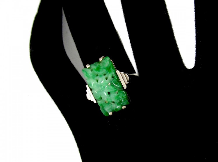 Carved Jade White Gold Art Deco Ring