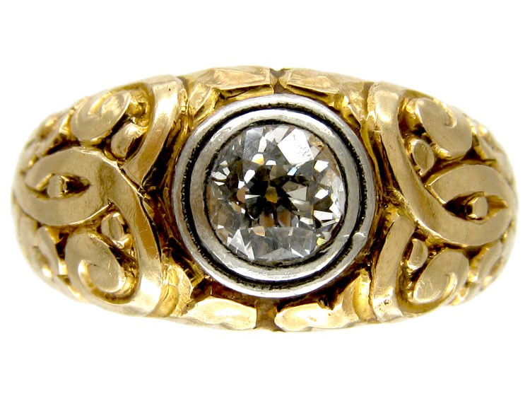 Single Stone Diamond Engraved Gold Victorian Ring