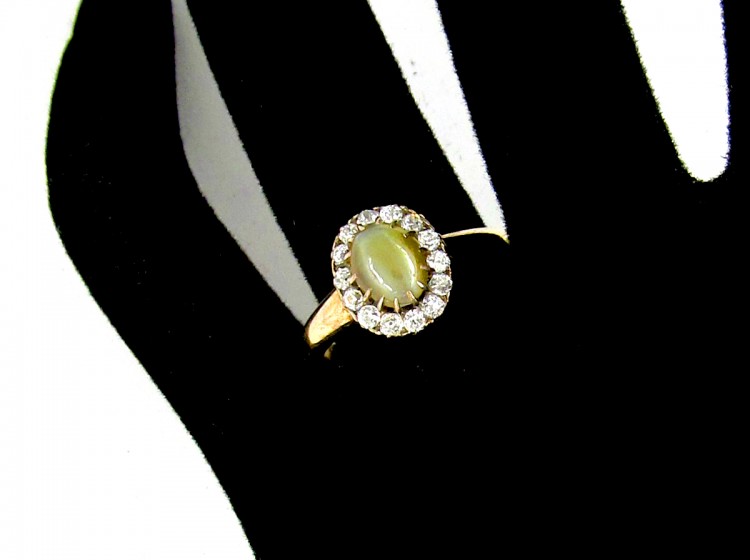 Cat's Eye & Diamond Ring