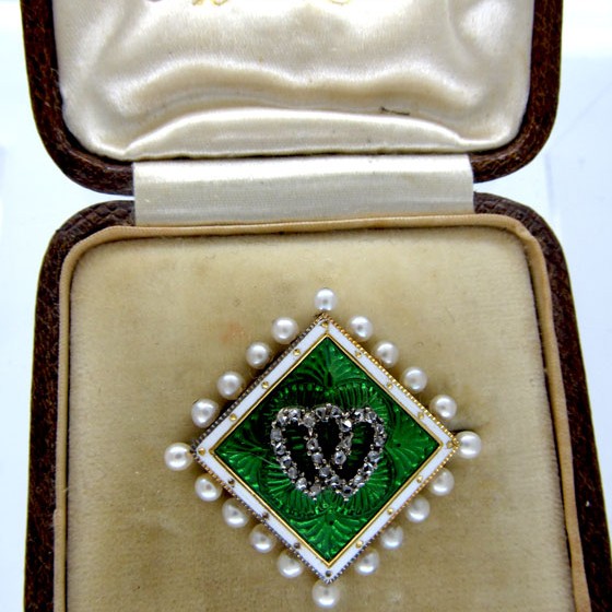 Edwardian 15ct Gold, Natural Pearl Green & White Enamel Brooch with Double Heart Motif set with Rose Diamonds
