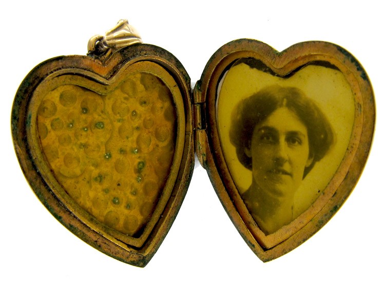 Heart Locket with Two Birds & Heart Motif