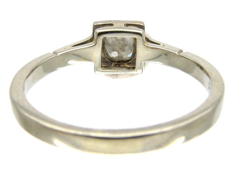 Platinum & Diamond Solitaire Ring