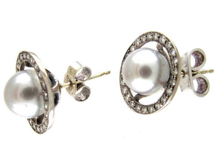 Diamond & Pearl Round Earrings