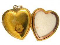 9ct Gold Etruscan Work Heart Locket