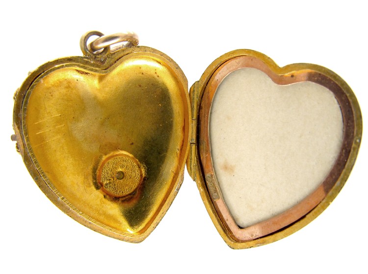 9ct Gold Etruscan Work Heart Locket