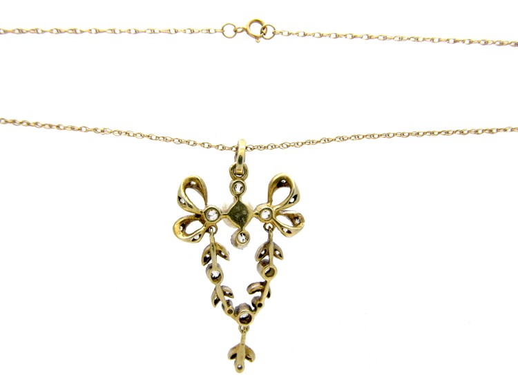 Diamond & Pearl Pendant on Chain