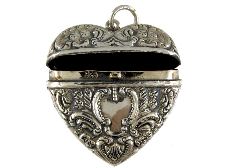 Silver Heart Opening Pendant