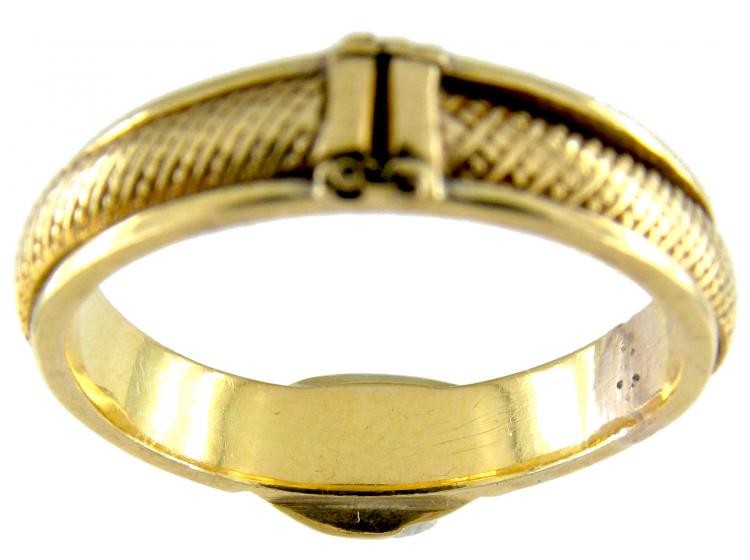 Georgian 18ct Gold Clasped Fede Hands Opening Ring