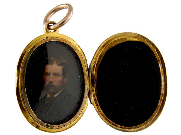 Gold Buckle Motif Victorian Locket