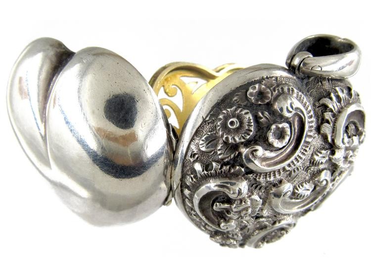 Victorian Silver Heart Shaped Vinaigrette