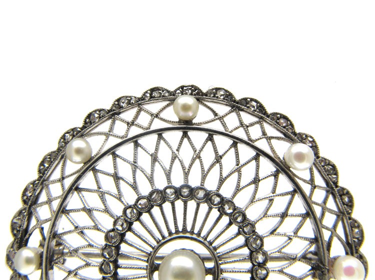 Edwardian Platinum Diamond & Natural Pearl Round Brooch