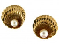 Yellow Gold & Pearl Shell Earstuds