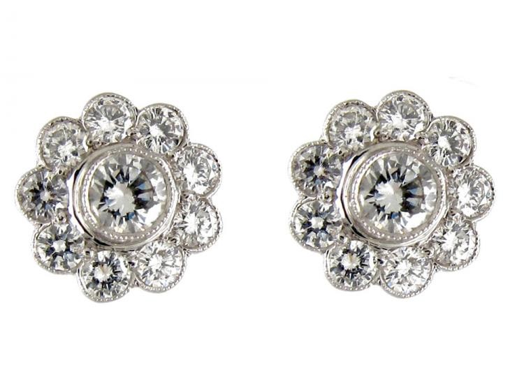 Diamond Flowerhead Cluster Earstuds