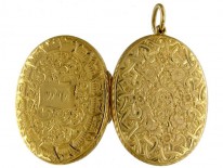 18ct Gold Victorian Oval Engraved Locket