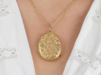 18ct Gold Victorian Oval Engraved Locket