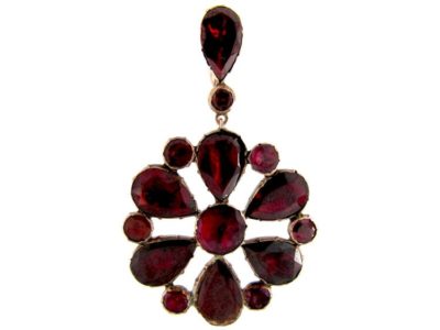 Flat Cut Garnet Round Gold Pendant