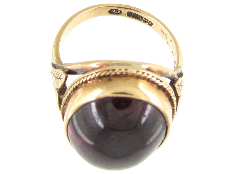 Cabochon Garnet 9ct Gold Edwardian Ring