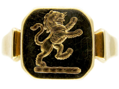 Opening 18ct Gold Victorian Signet Ring