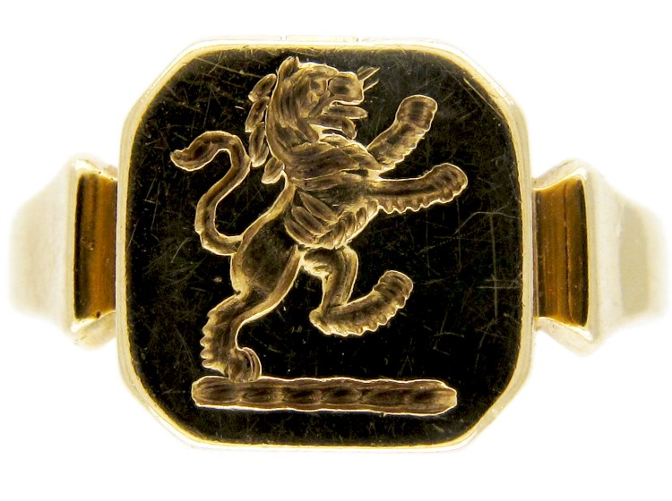 Opening 18ct Gold Victorian Signet Ring
