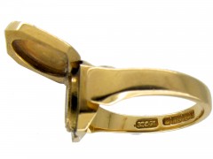 Opening 18ct Gold Victorian Signet Ring