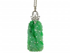 Art Deco 18ct White Gold & Carved Jade Pendant on a White Gold Chain