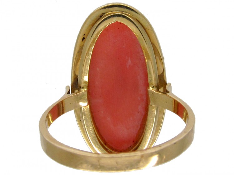 18ct Gold Oval Ring set with a Cabochon Coral
