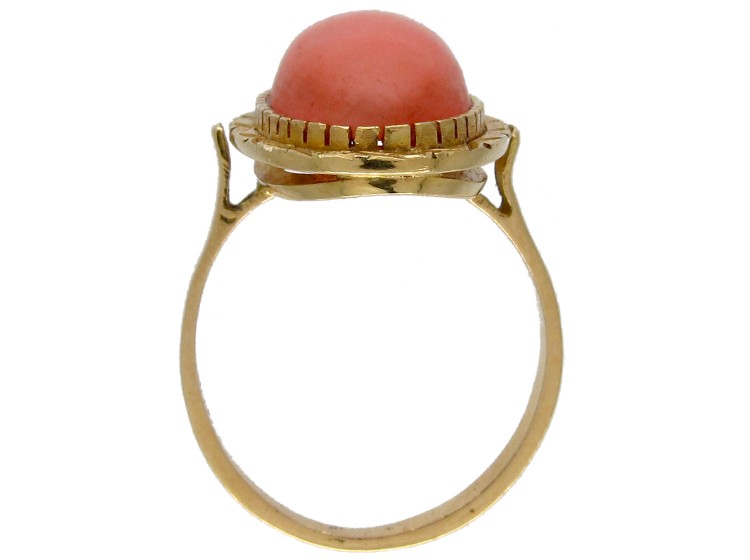 18ct Gold Oval Ring set with a Cabochon Coral