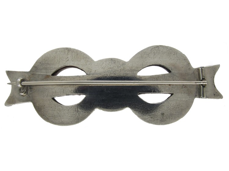 Scottish Silver & Agate Bow Brooch