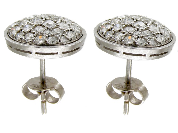 Round Diamond Studded Earrings