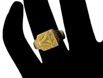 First World War 18ct Gold Opening Locket Ring