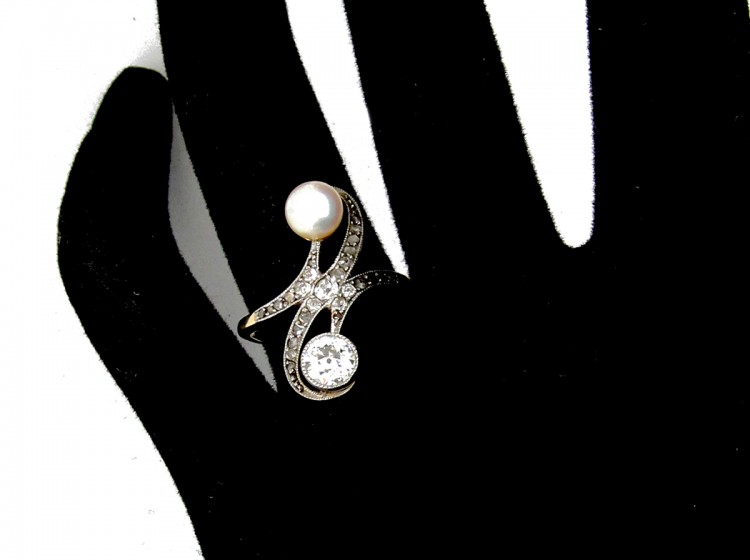 Art Nouveau Diamond & Natural Pearl Ring